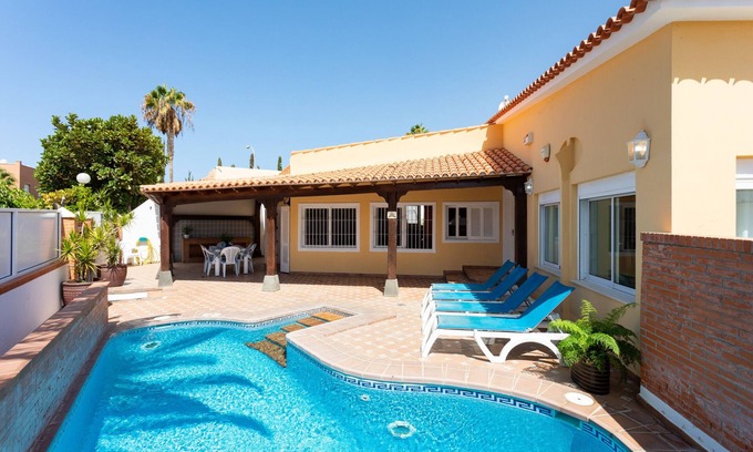 Callao Salvaje Villa | Experience Casa Ajabo: Pool, Ocean Views & More!
