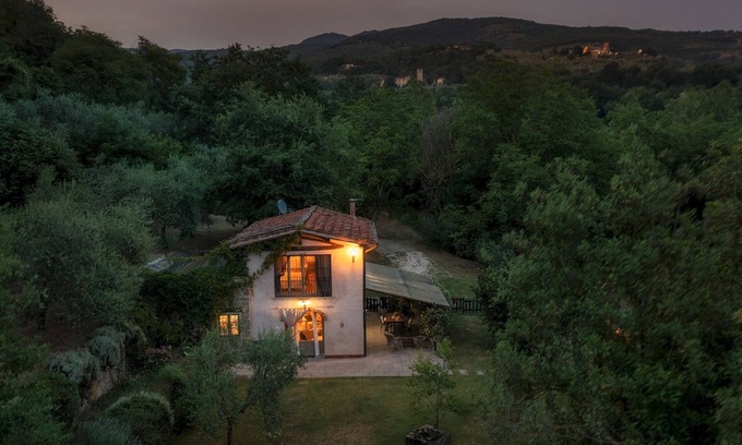 Terranuova Bracciolini House | Idyllic Casa al Fiume: Pool, Spa & Pet-Friendly Bliss