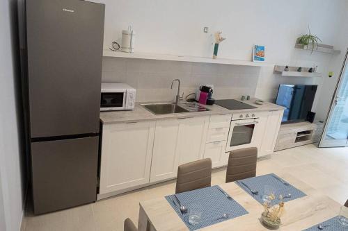 Old Town Apartment | Relax at Casa al Mare, Steps from the Beach in Menton