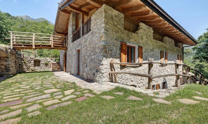 Ville del Monte Apartment | Pet-Friendly Retreat at Casa al Mulino - Guest Rated 9.7