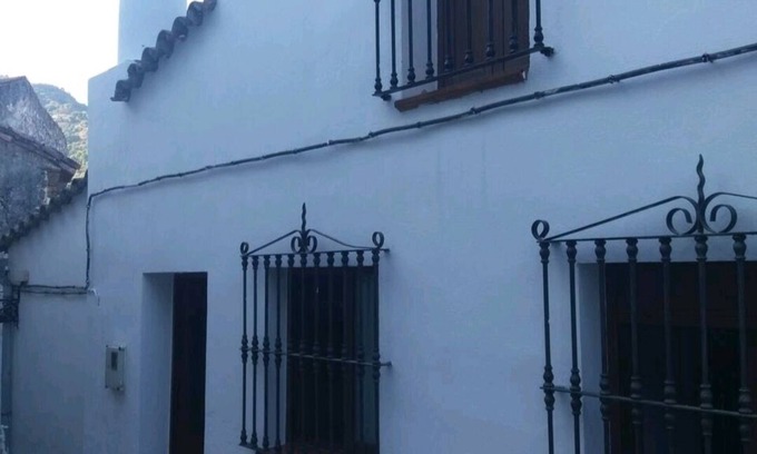 Benarraba House | Discover Casa Alameda: Family-Friendly Retreat in Benarraba
