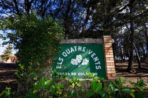 Os de Balaguer House | Casa Alberg 4 Vents: Family-Friendly Retreat with Great Dining