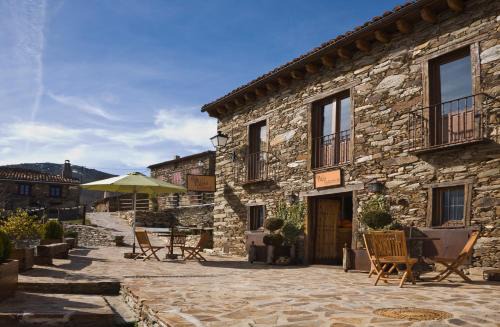 La Hiruela Apartment | Casa Aldaba: Family-Friendly Retreat with Top Reviews
