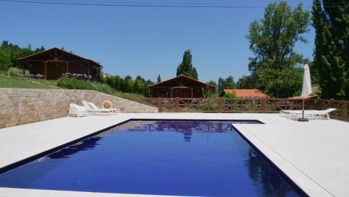 Casal do Abegao Ski Chalet | Stunning Casa Alfazema with Pool & Oceanfront Views