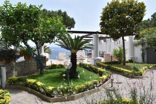 Ischia Porto Villa | Experience Villa Vittoria, Ischia - 4-Star Family Getaway