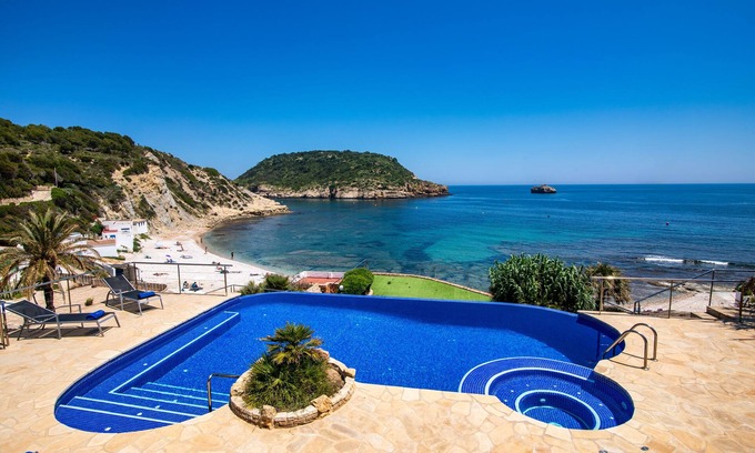 Mar Azul Villa | Pet-Friendly Casa Alicia with Ocean Views in Javea