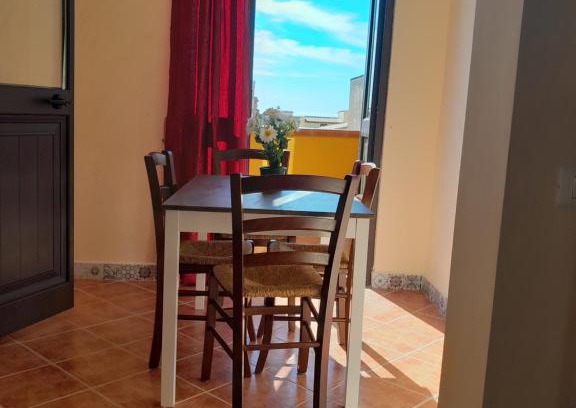 Capaci House | Guest Rated 10/10: Casa Allegra with Breakfast & Family Fun