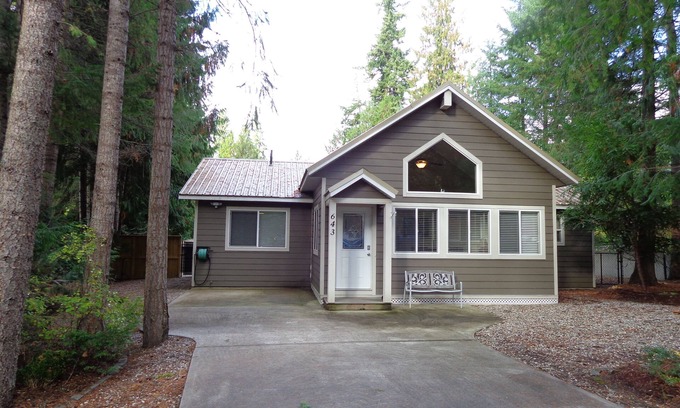 Swansea Point House | Casa Allegro: Experience Mara Lake's All-Season Paradise