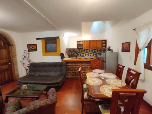 Villa de Leyva House | Pet-Friendly Escape at Casa Alojamiento Maespit