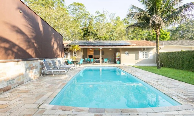 Sao Lourenco House | Elegant Casa Alto Padrão with Heated Pool & Ocean View