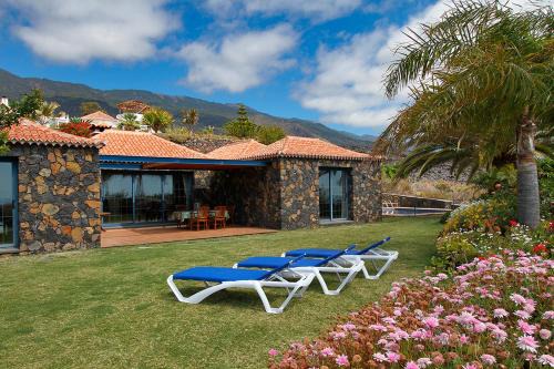 Las Manchas House | Discover Casa Amalia: A Family-Friendly 4-Star Retreat