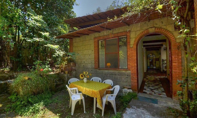 Meta Villa | Casa Amaranto: Cheerful Villa with Free Wi-Fi and Breakfast