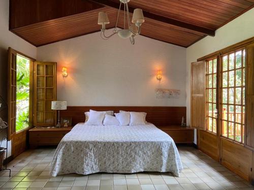 Northeast Region House | Discover Casa Amarela: Family-Friendly with Pet Amenities