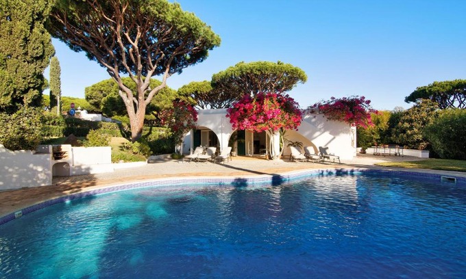 Vale do Lobo Villa | Casa Amelia: Family-Friendly Retreat with Pool & Kitchen