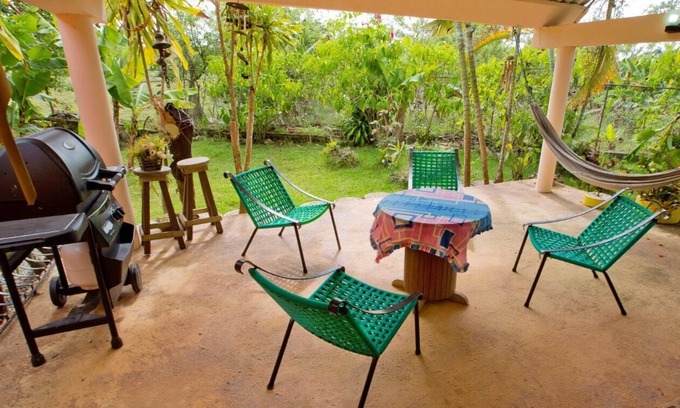 La Vega Province House | Relax at CASA ANACAHUITA with Spa and Pet-Friendly Perks