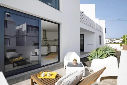 Arrieta Apartment | Discover CASA ANCLADA: Pet-Friendly Retreat with Ocean Views