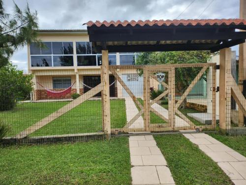 Nordeste House | Imbé's Casa Andar Térreo: Pet-Friendly Retreat with 10/10 Score
