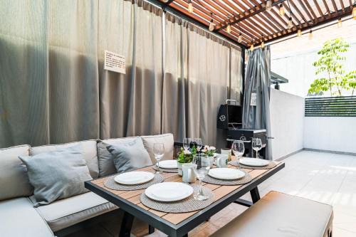 Santa Maria la Ribera Apartment | Family-Friendly Retreat at Casa Angel Dorado, Rated 9/10