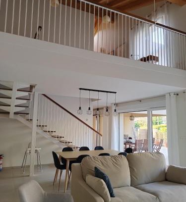 Treceno House | Family-Friendly Casa Anida in Hualle - Guest Rated 9.8