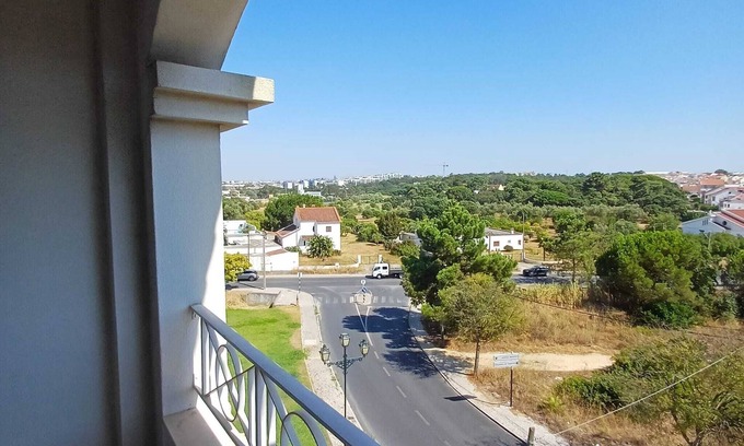 Charneca de Caparica e Sobreda Apartment | Casa Anita - Apartment in Sobreda