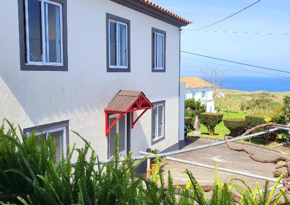 Horta House | Family-Friendly Escape at Casa Anjos – 4-Star Comfort