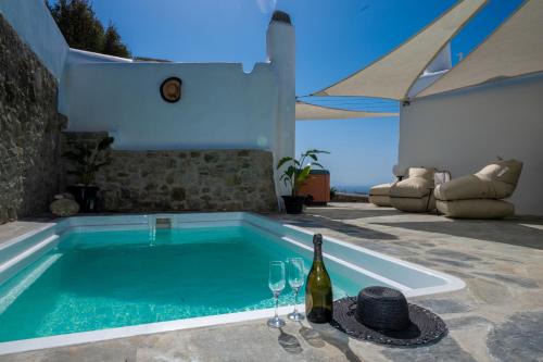 Plintri House | Delightful Casa Annaise Mykonos with Jacuzzi & Family Amenities