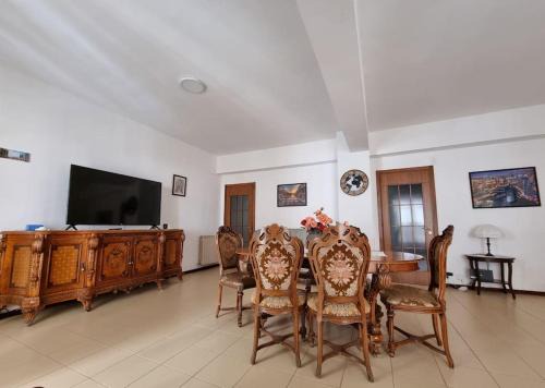 Naples Apartment | Family-Friendly Retreat at Casa Anto Enzo, Napoli