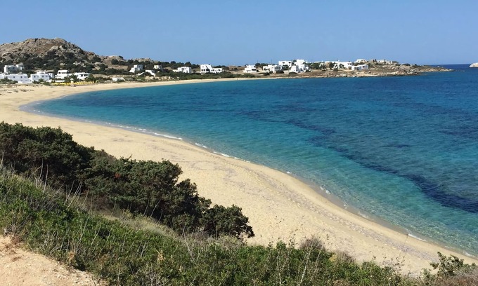 Mikri Vigla Villa | Casa Aragosta: Beachside Retreat with Pool and Ocean Views