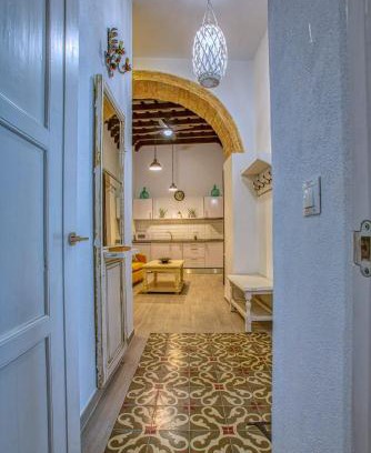 Medina-Sidonia Apartment | Enchanting CASA ARCO DEL CAÑÓN: Family-Friendly Retreat