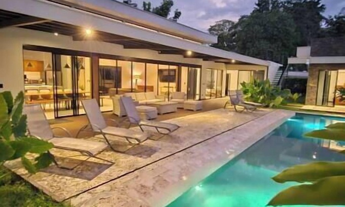 La Fortuna Villa | Ideal Arenal Volcano View Villa for Families and Groups