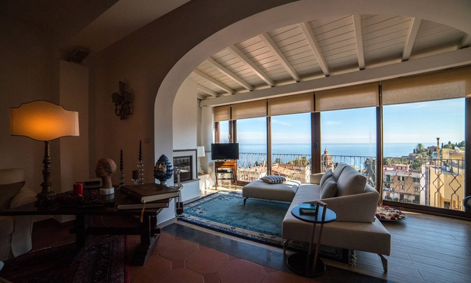 Taormina Bed & Breakfast | Eco-Friendly Casa Aricò & Shatulle Suites with Ocean Views