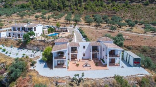 Alcaucin Apartment | Exceptional Stays at Casa Arts: Oceanfront Pool & Spa