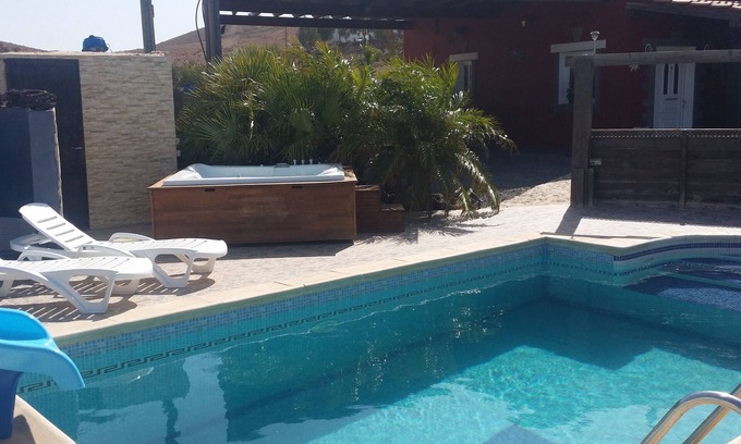 Tuineje House | Casa Ary - Family Villa with Private Pool & BBQ Oasis