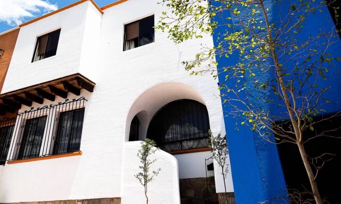 Zona Centro House | Discover Casa Aurora: Rustic-Modern Retreat in Guanajuato