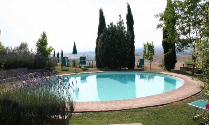Ponte di Gabbiano Villa | AURORA: Family-Friendly Retreat with Private Pool & Dining