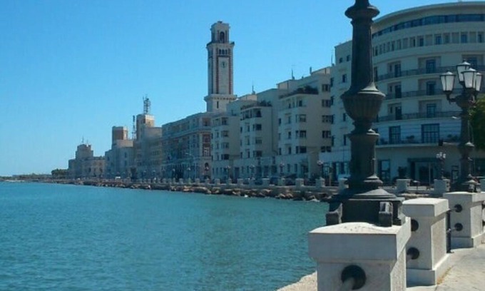 Municipio 1 Villa | CASA AURORA | Perfect Getaway with WiFi & Spa Amenities