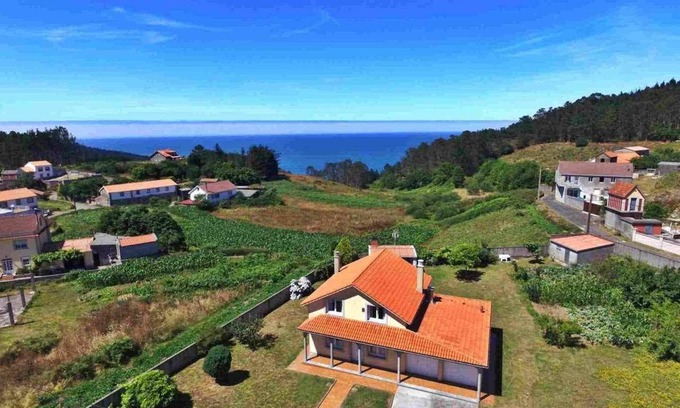 Malpica de Bergantinos House | Unforgettable Stays at Casa Aviño - Guest Rated 10/10