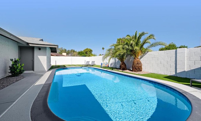 Mesa House | Explore Casa Azul: Family-Friendly with a Refreshing Pool