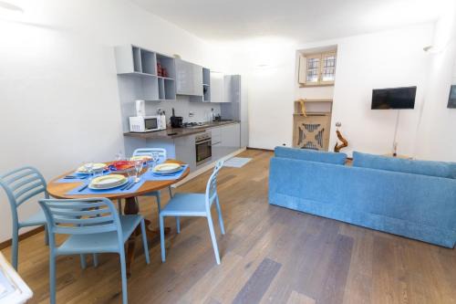 Pinerolo Apartment | Casa Azzura Bilocale chic a due passi dal Duomo