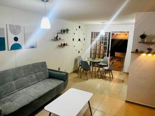Leon House | Casa B Héroes León