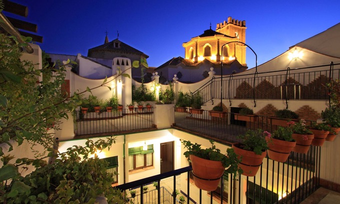 Barrio de la Villa House | Relax at Casa Baños de la Villa with Spa & Pool Access