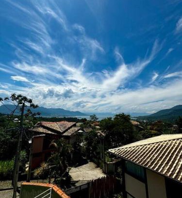 Tesouro da Colina House | Casa Baguera em Ilhabela com piscina pet friendly