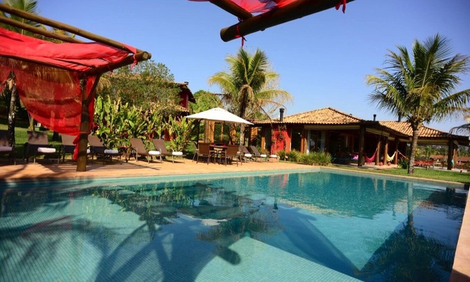 Itai House | Discover Casa Bali Avaré: Family-Friendly Retreat by the Lake