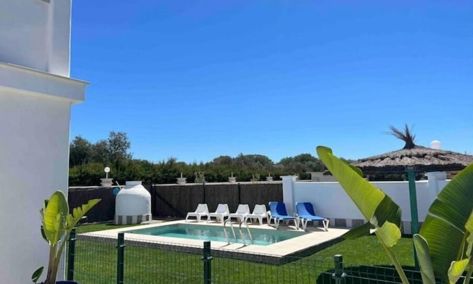 El Palmar House | Relaxing Escape at Casa Bali El Palmar with Spa Amenities