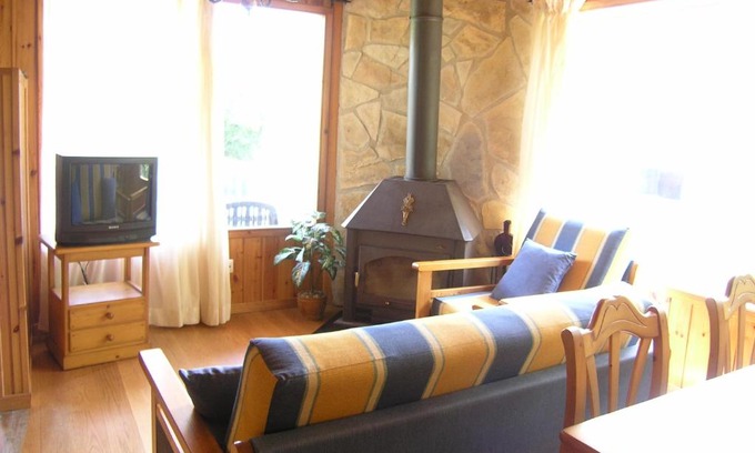 Espluga Apartment | Pet-Friendly Casa Ballarin ESPLUGA with High Guest Ratings