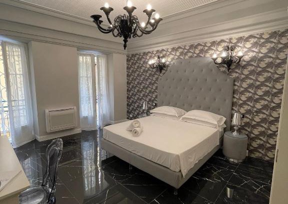 Alassio Hotel | Experience Casa Balzola: Ocean View & Private Beach Escape
