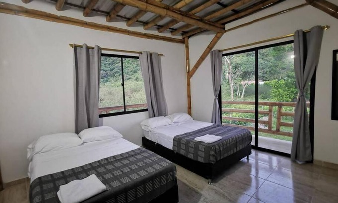 Sopetran House | Relaxing Casa Bambú with Pool near Santa Fe