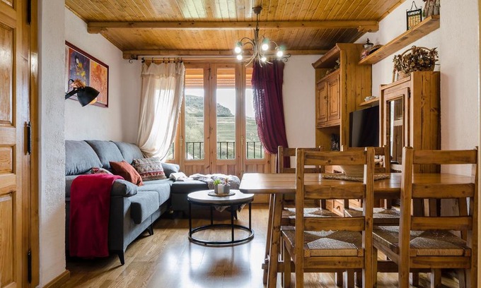 Valdelinares Apartment | Family-Friendly Retreat at Casa Beatriz Valdelinares