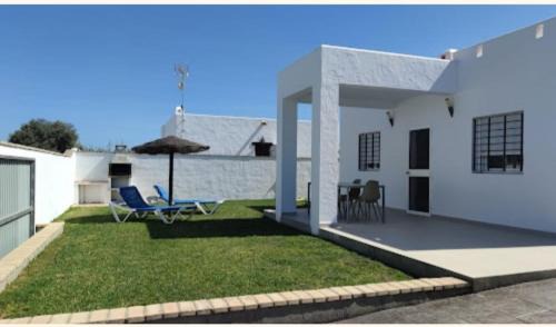 El Palmar House | Casa Bego: Guest Rated 10/10 with Pool & Family Amenities