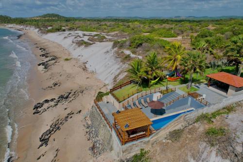 Gamela House | Cozy Casa Beira-Mar in Guadalupe with Oceanfront Pool